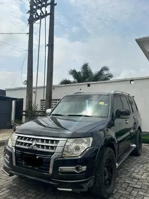 Mitsubishi Pajero 3.0 2010 Black