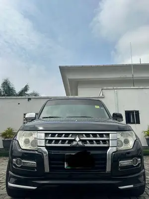 Mitsubishi Pajero 3.0 2010 Black