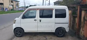 Daihatsu Hijet 2017 White