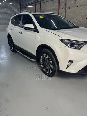 Toyota RAV4 2018 White