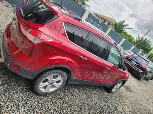 Ford Escape SE 4dr SUV AWD (1.6L 4cyl Turbo 6A) 2015 Red