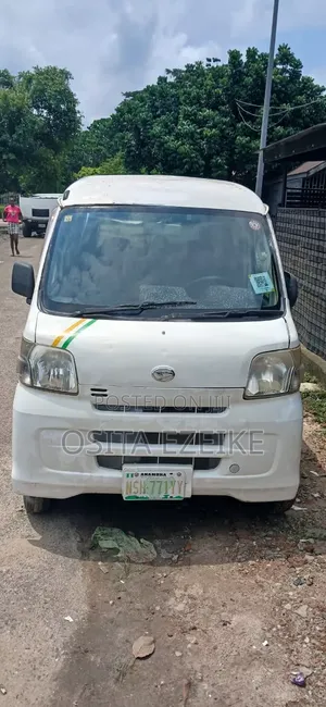 Daihatsu Hijet 2017 White