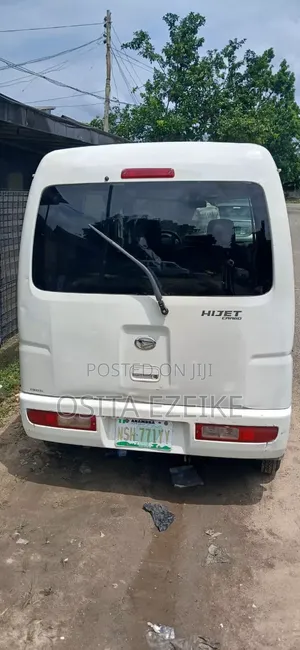 Daihatsu Hijet 2017 White