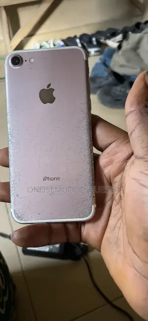 Apple iPhone 7 32 GB Rose Gold