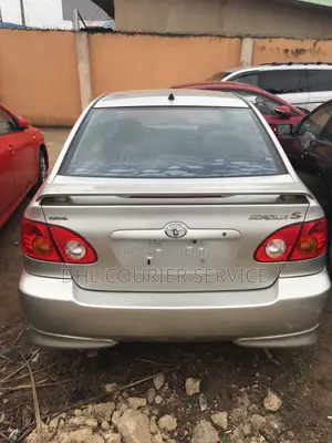 Toyota Corolla 2004 Silver