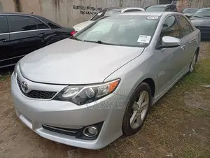 Toyota Camry 2014 Silver