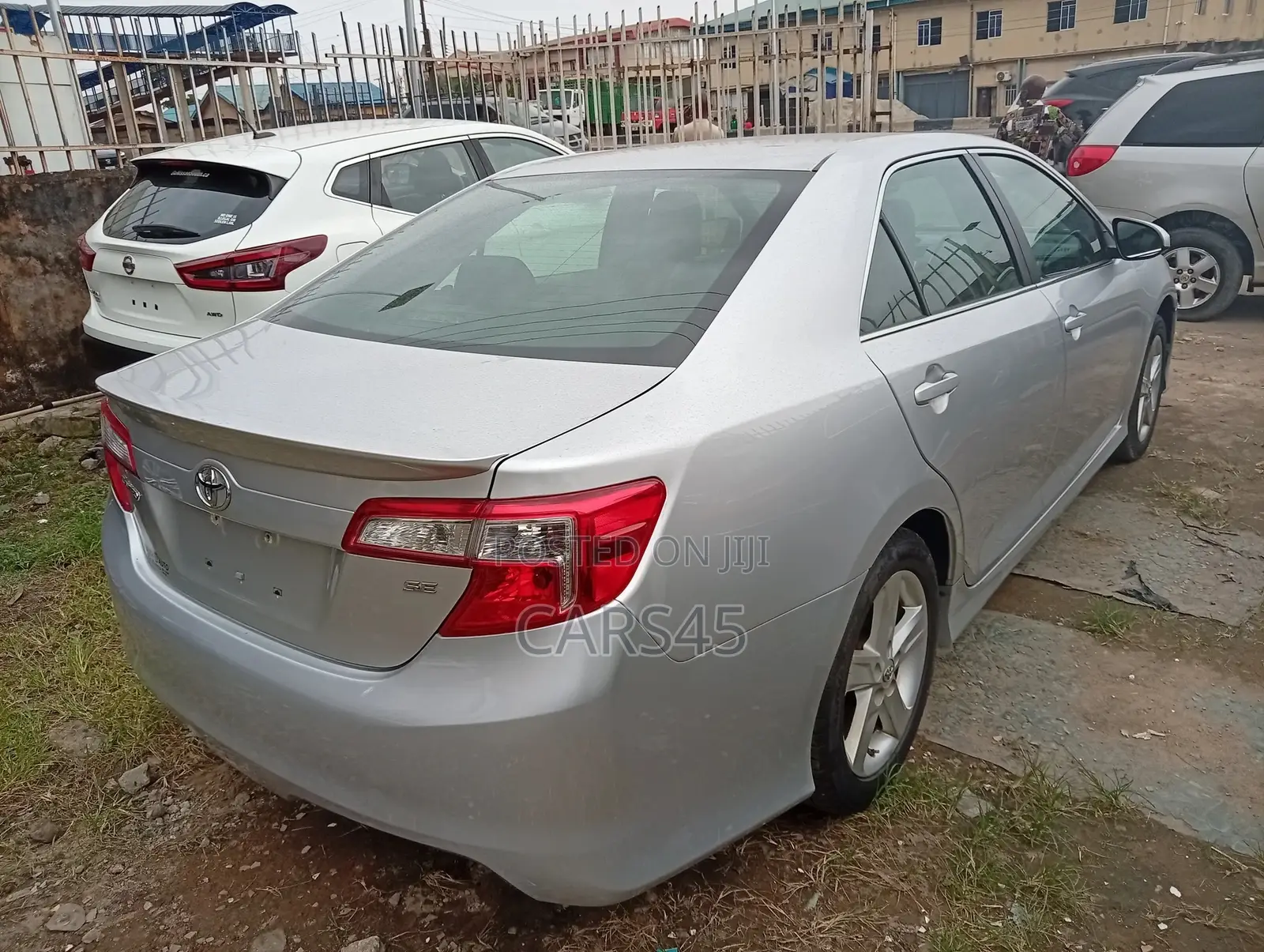 Toyota Camry 2014 Silver