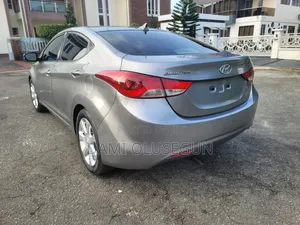 Hyundai Elantra 2014 Silver