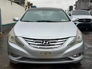 Hyundai Sonata Limited 2.0T Sedan (2.0L 4cyl 6A) 2013 Silver