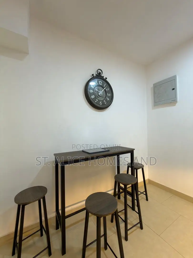 2 Bedroom With PS5
