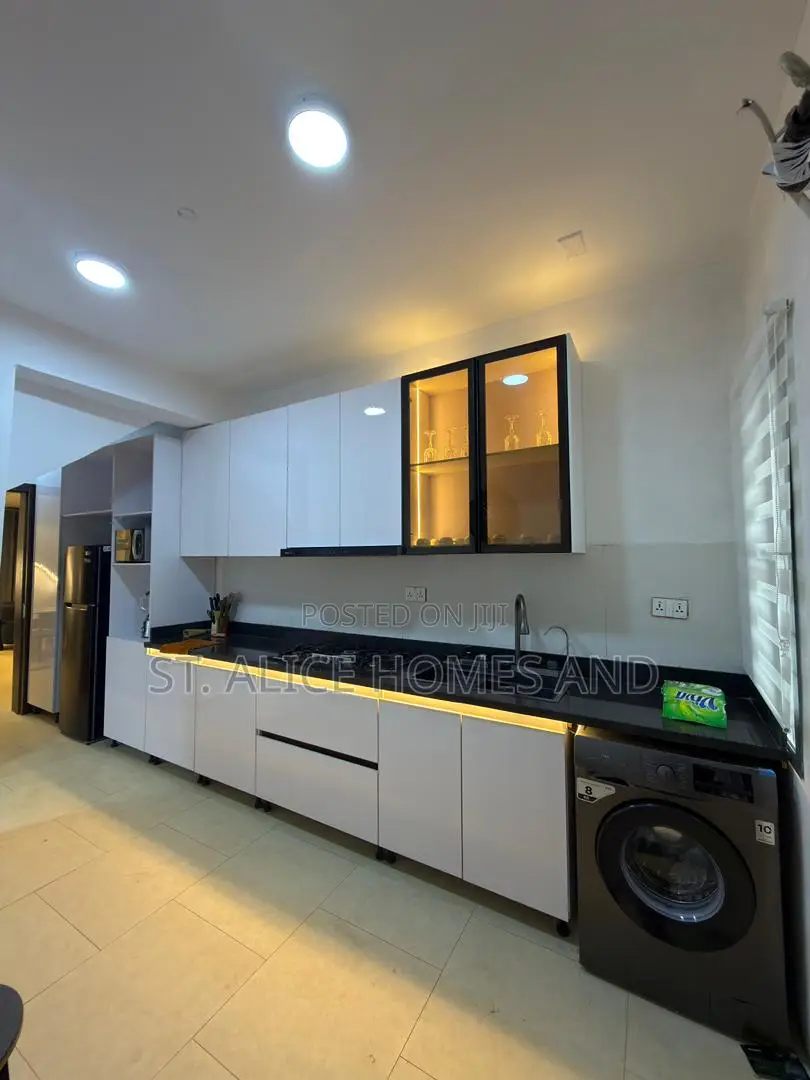 2 Bedroom With PS5