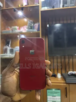Apple iPhone XR 64 GB Red