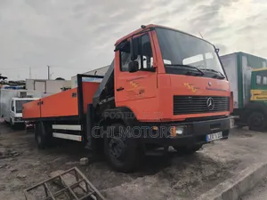 Mercedes 1517 Truck 5ton Self-Loader