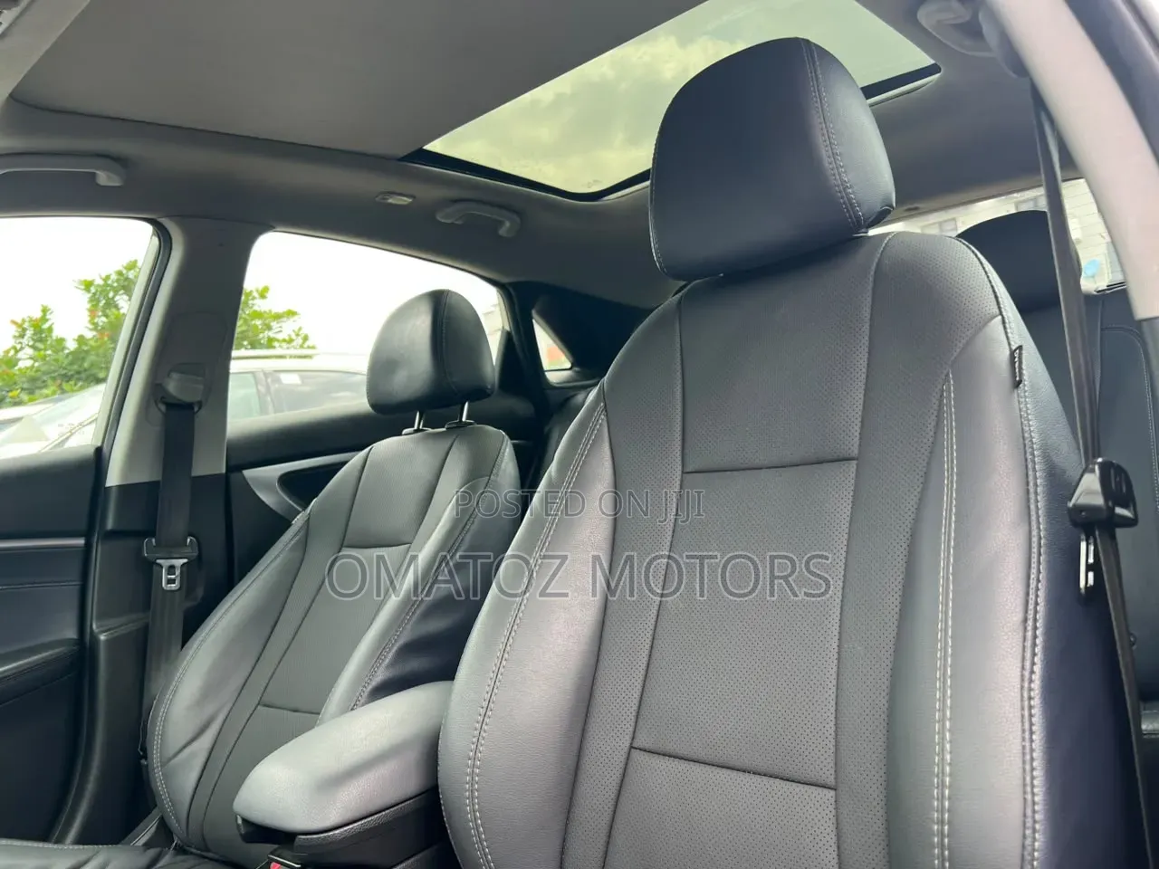 Hyundai Elantra 2014 Silver