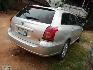 Toyota Avensis 2.0 Advanced 2008 Silver