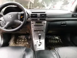 Toyota Avensis 2.0 Advanced 2008 Silver