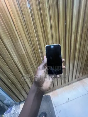 Apple iPhone XR 64 GB Yellow