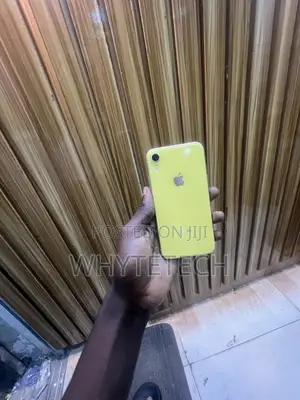 Apple iPhone XR 64 GB Yellow