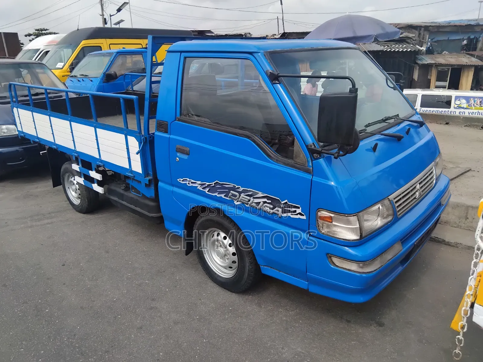 Mitsubishi L300 2005 Blue