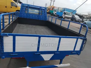 Mitsubishi L300 2005 Blue
