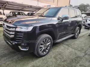 Toyota Land Cruiser 2025 Black