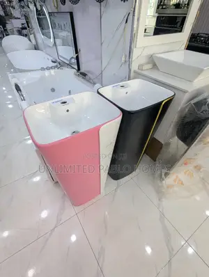 Modern Pedestal Wash Basin