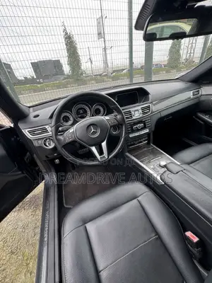 Mercedes-Benz E350 Base 4Matic Sedan AWD (3.5L 6cyl 7A) 2014 Gray