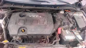 Toyota Corolla 2010 Silver