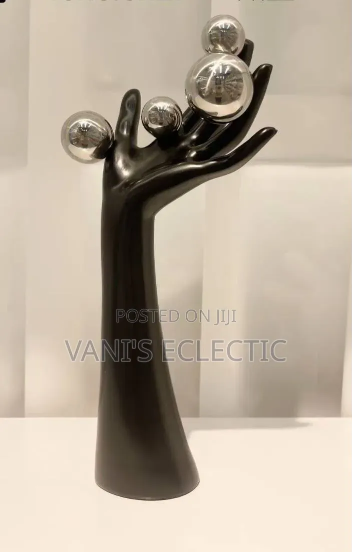 Luxury Modern Hand Sculpture Table Decor
