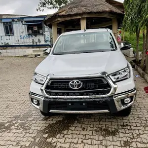 New Toyota Hilux 2026 White