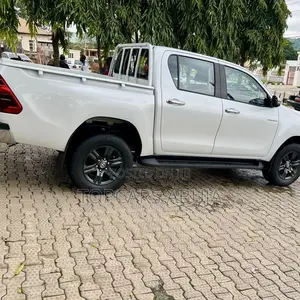 New Toyota Hilux 2026 White