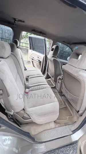 Honda Pilot 2005 Gray