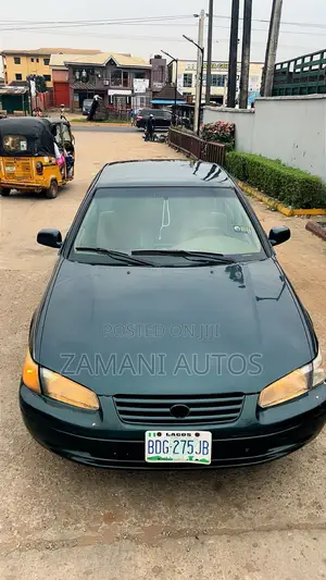 Toyota Camry 2000 Green