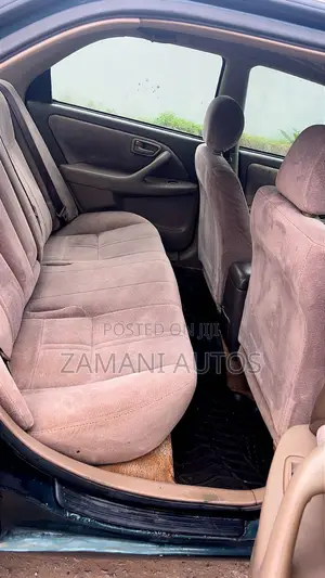 Toyota Camry 2000 Green