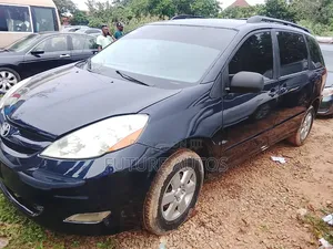 Toyota Sienna 2006 Blue