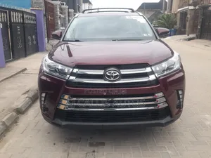 Toyota Highlander 2015 Red