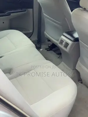 Toyota Camry XLE 4dr Sedan (2.5L 4cyl 6A) 2013 Silver