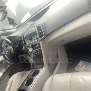 Toyota Venza 2010 Gray