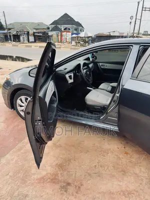 Toyota Corolla 2015 Black