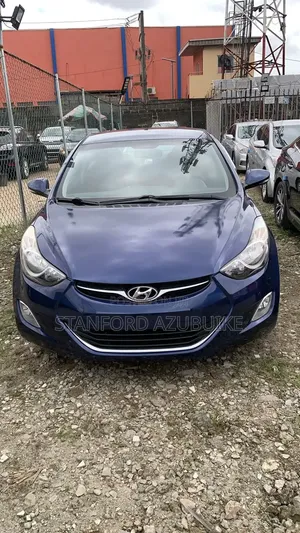 Hyundai Avante 2011 Green