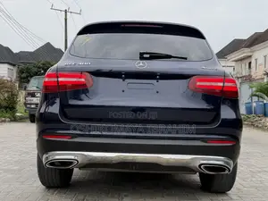 Mercedes-Benz GLC-Class 2017 Blue