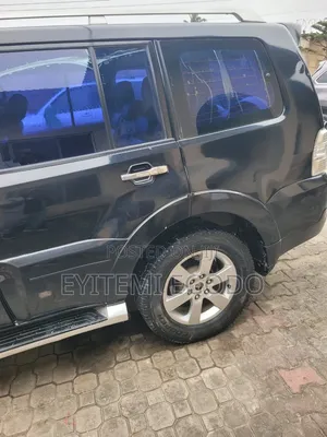 Mitsubishi Pajero 2005 Black