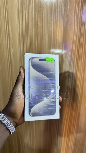 New Apple iPhone 15 Pro Max 256 GB Silver