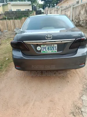 Toyota Corolla 2010 Gray