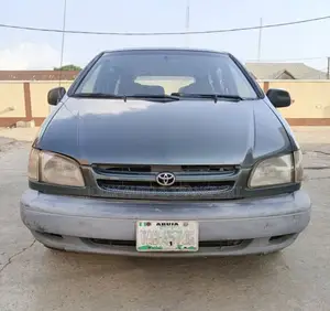 Toyota Sienna XLE 2001 Green