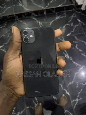 Apple iPhone 11 64 GB Black