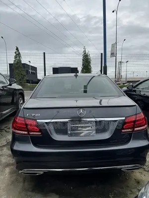 Mercedes-Benz E350 Base 4Matic Sedan AWD (3.5L 6cyl 7A) 2014 Gray