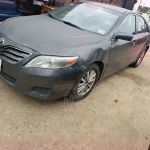Toyota Camry 2010 Gray
