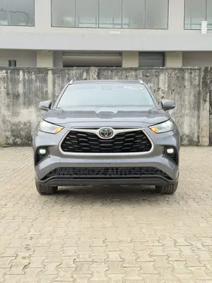 Toyota Highlander XLE AWD 2020 Gray