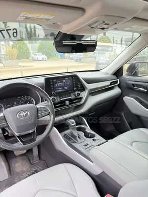 Toyota Highlander XLE AWD 2020 Gray